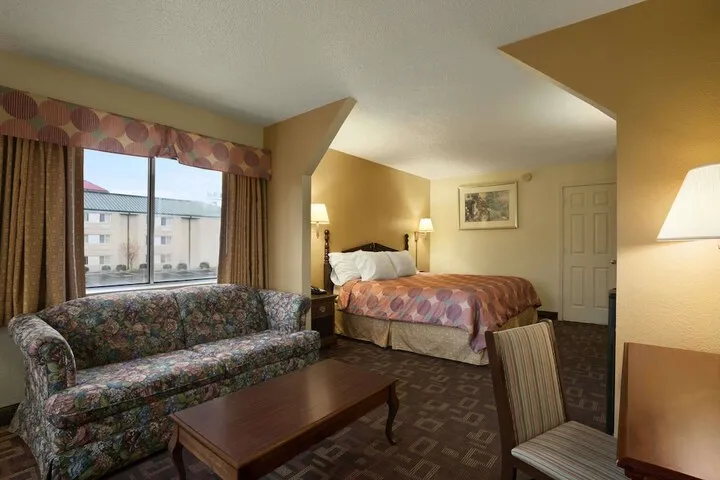 Room 5 of 31
