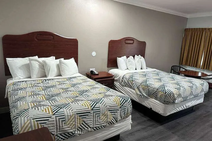 Room 5 of 34