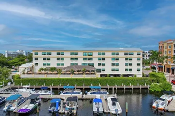 Bayfront Inn Fifth Avenue