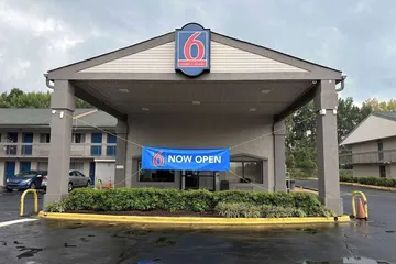 Studio 6 Suites Charlotte NC - Northlake