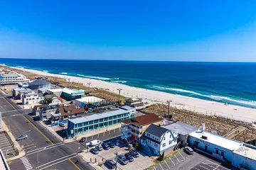 Boardwalk Sand & Surf Inn Oceanfront