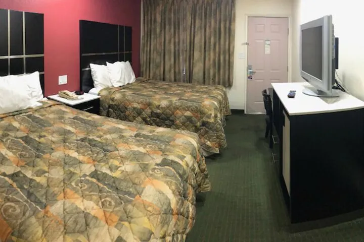 Room 3 of 18