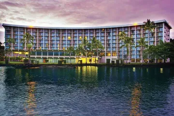 Hilo Hawaiian Hotel Trademark Collection by Wyndham