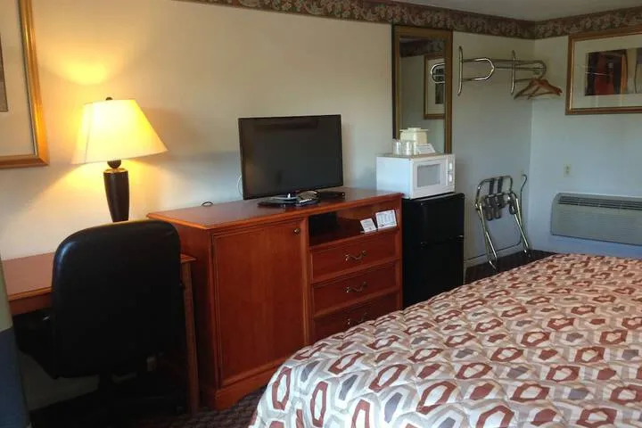 Room 3 of 26