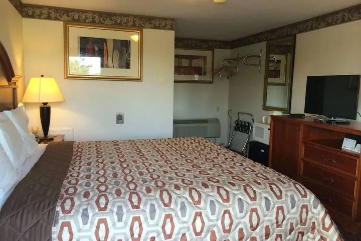 Room 2 of 26