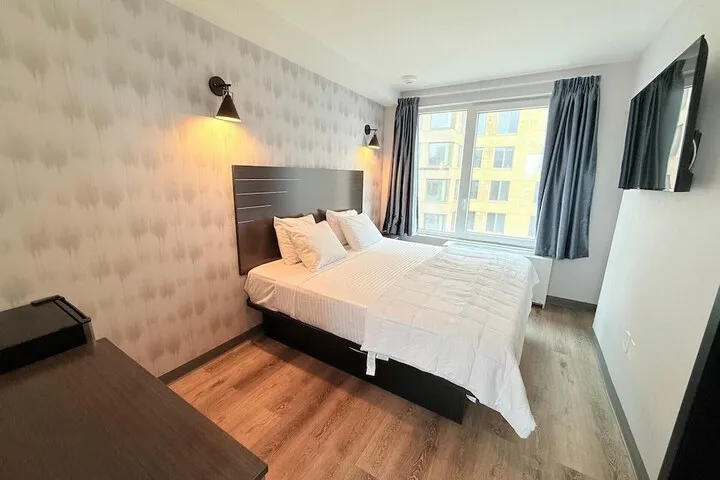 Room 5 of 31