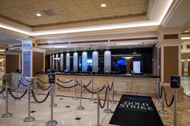 Hotel Interior 2 of 100