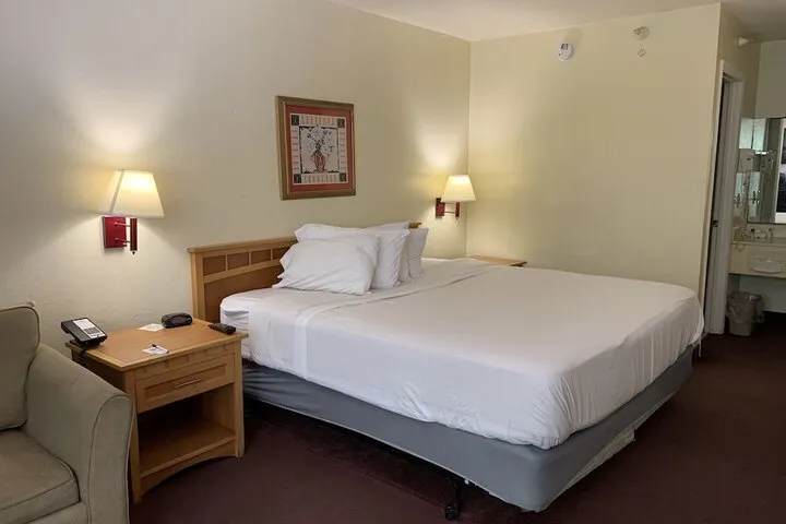 Room 5 of 23