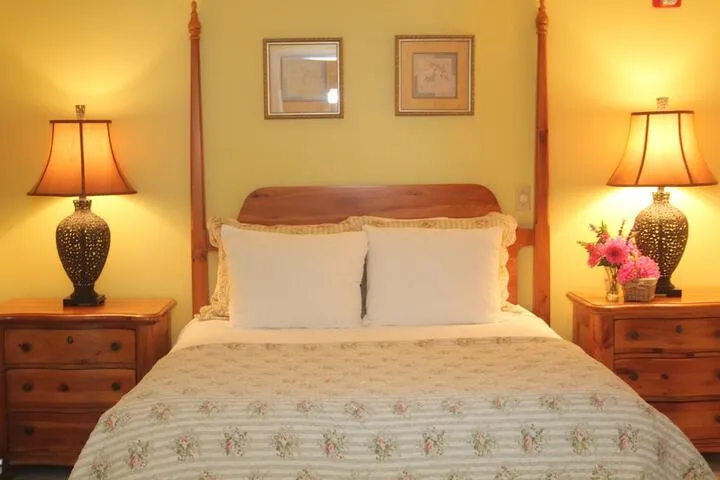 Room 4 of 35