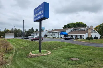 Stillwater Inn & Suites