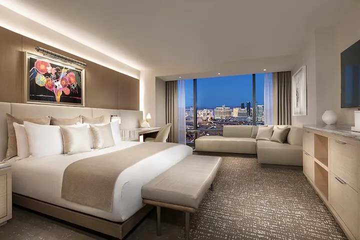 Room 3 of 115