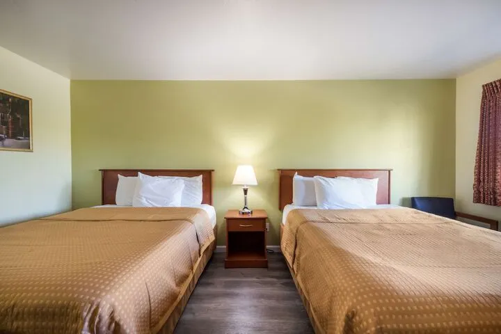 Room 4 of 30