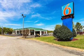 Motel 6 Covington TN