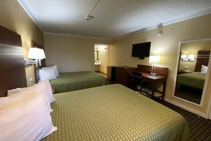 Room 3 of 30