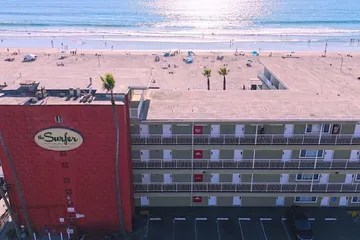 Surfer Beach Hotel