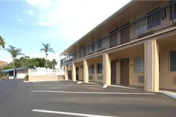 Raincross Hotel