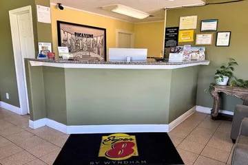 Super 8 by Wyndham Picayune