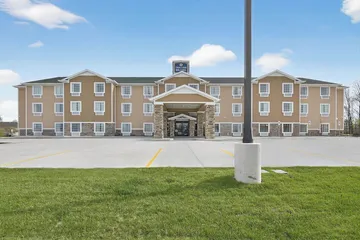 Cobblestone Hotel & Suites - Eaton