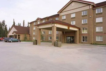 Woodlands Inn & Suites