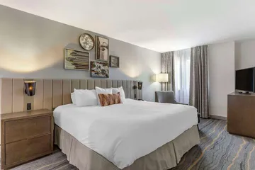 Windmill Suites Surprise - Phoenix an Ascend Collection Hotel