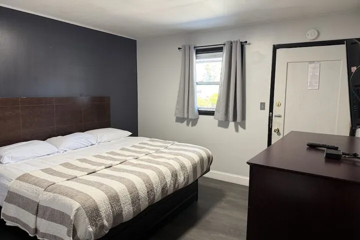 Room 2 of 12