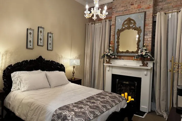 Room 3 of 47