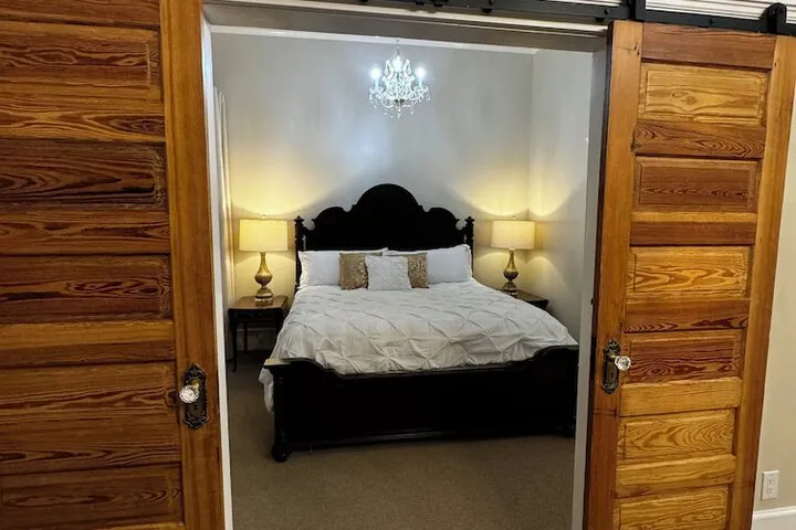 Room 2 of 47