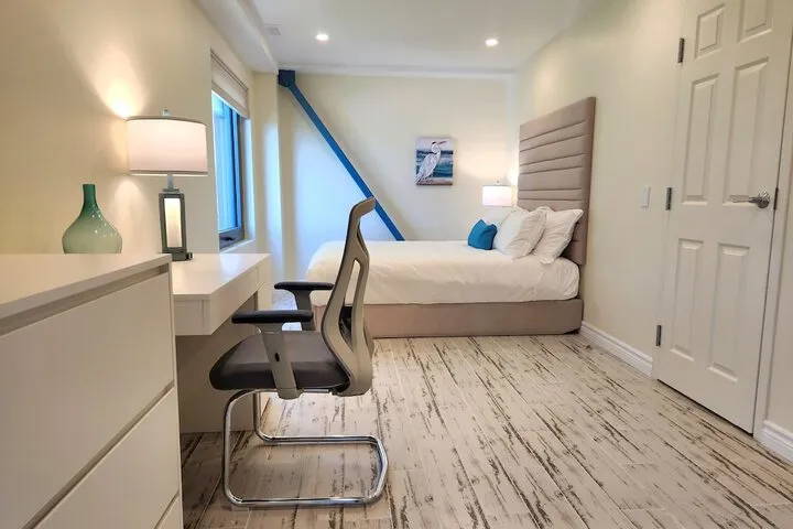 Room 5 of 24