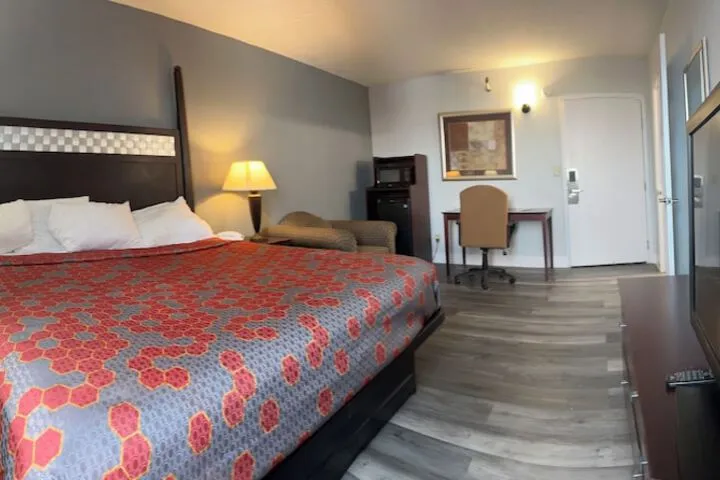 Room 3 of 19