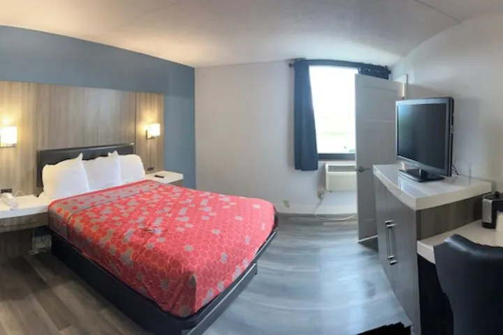 Room 2 of 19