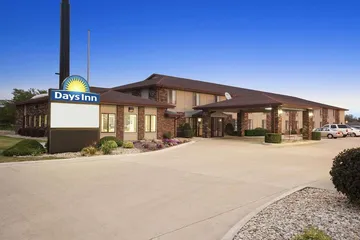 Days Inn by Wyndham Oglesby / Starved Rock