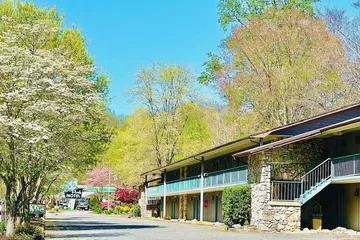 Newfound Lodge on the river