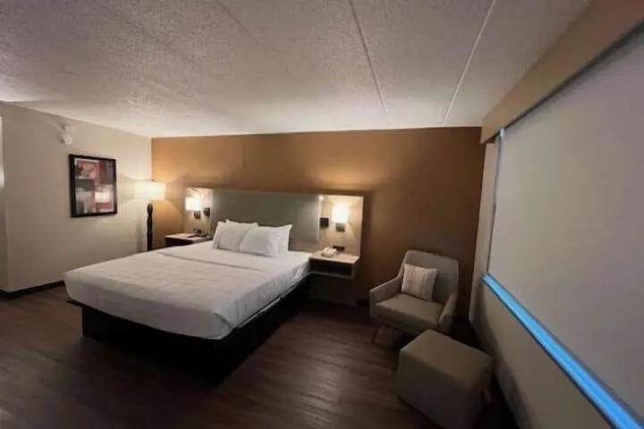 Room 3 of 9