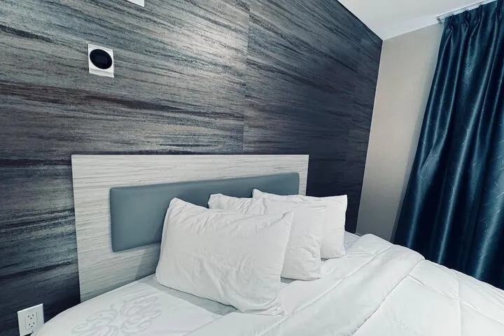 Room 4 of 21
