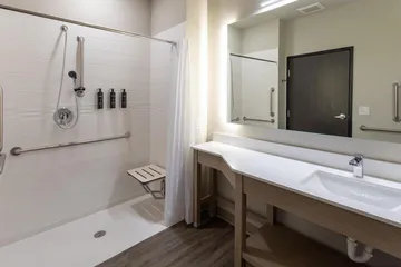 GrandStay Hotel & Suites Kaukauna