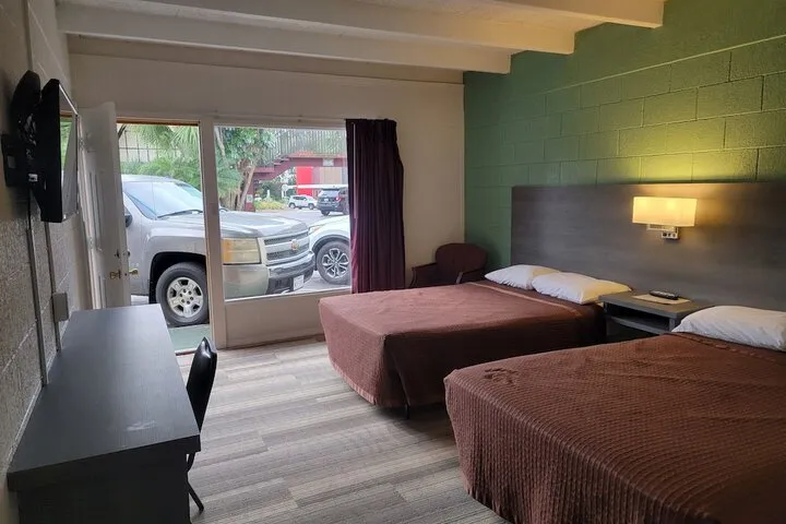 Room 2 of 8