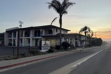 Dune Surfer Inn