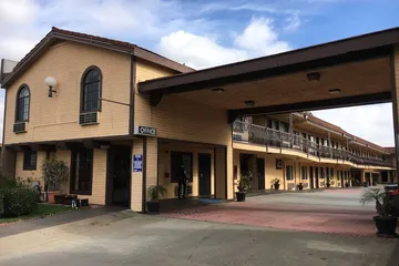 Del Amo Inn