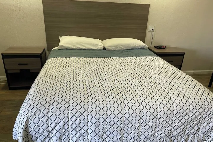 Room 5 of 14