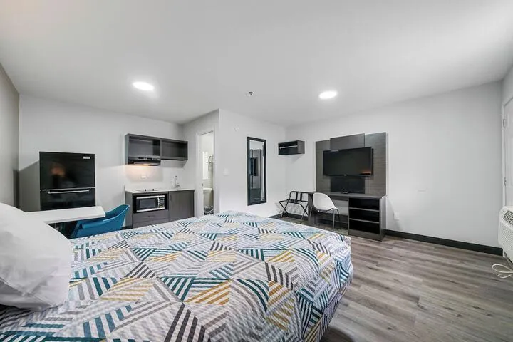 Room 3 of 6