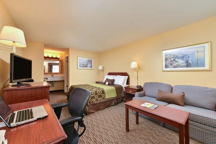 Room 3 of 12