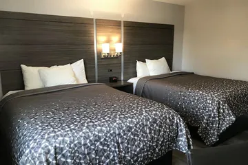HomeTown Inn