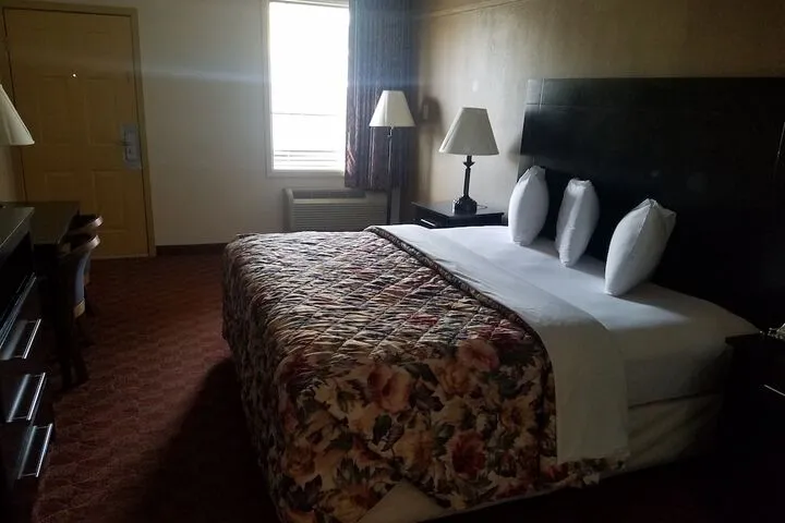 Room 5 of 36