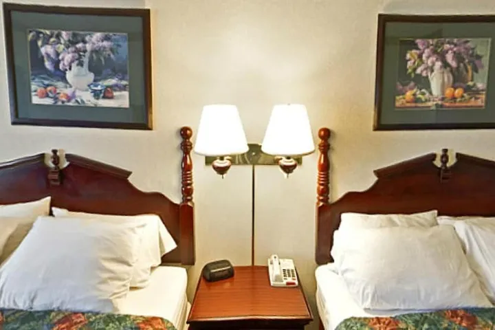 Room 3 of 15