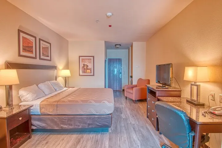 Room 3 of 9
