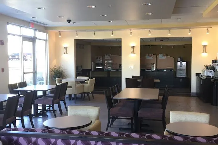 Lobby lounge