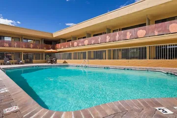 Royal Sun Hotel & Suites