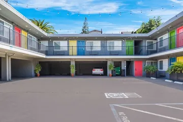 Signature Inn Oakland