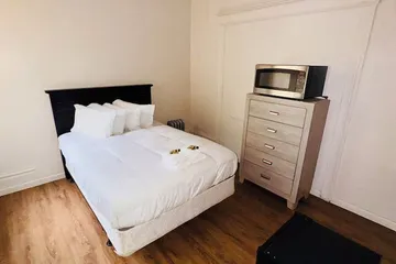 Riviera hotel