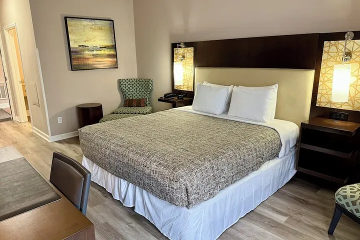 Room 5 of 20